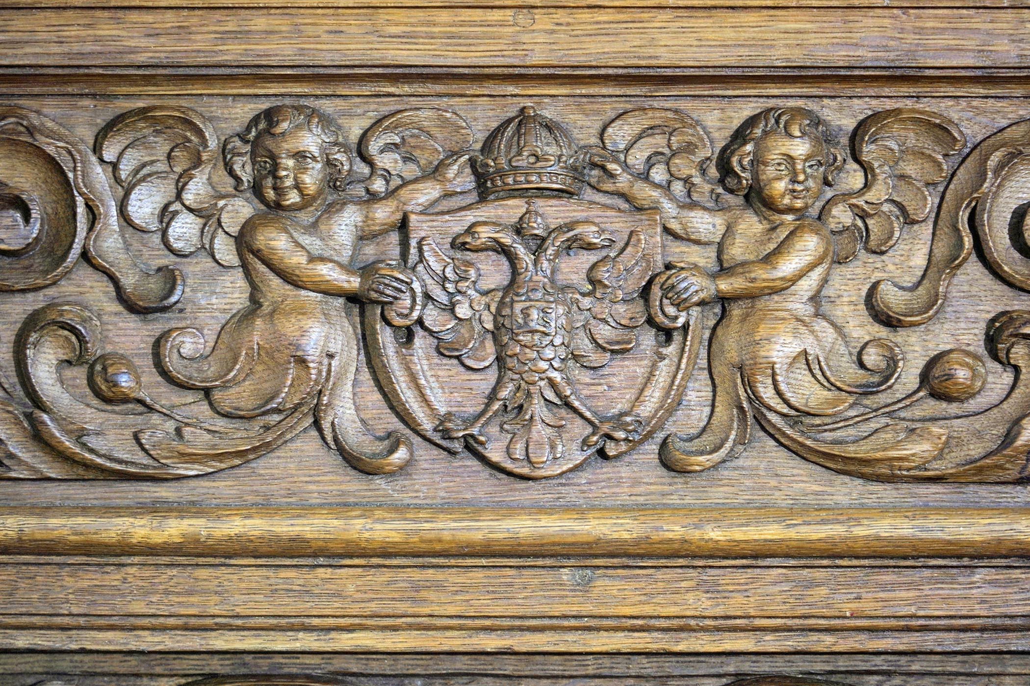 Detail van de Herenbank in de Stevenskerk