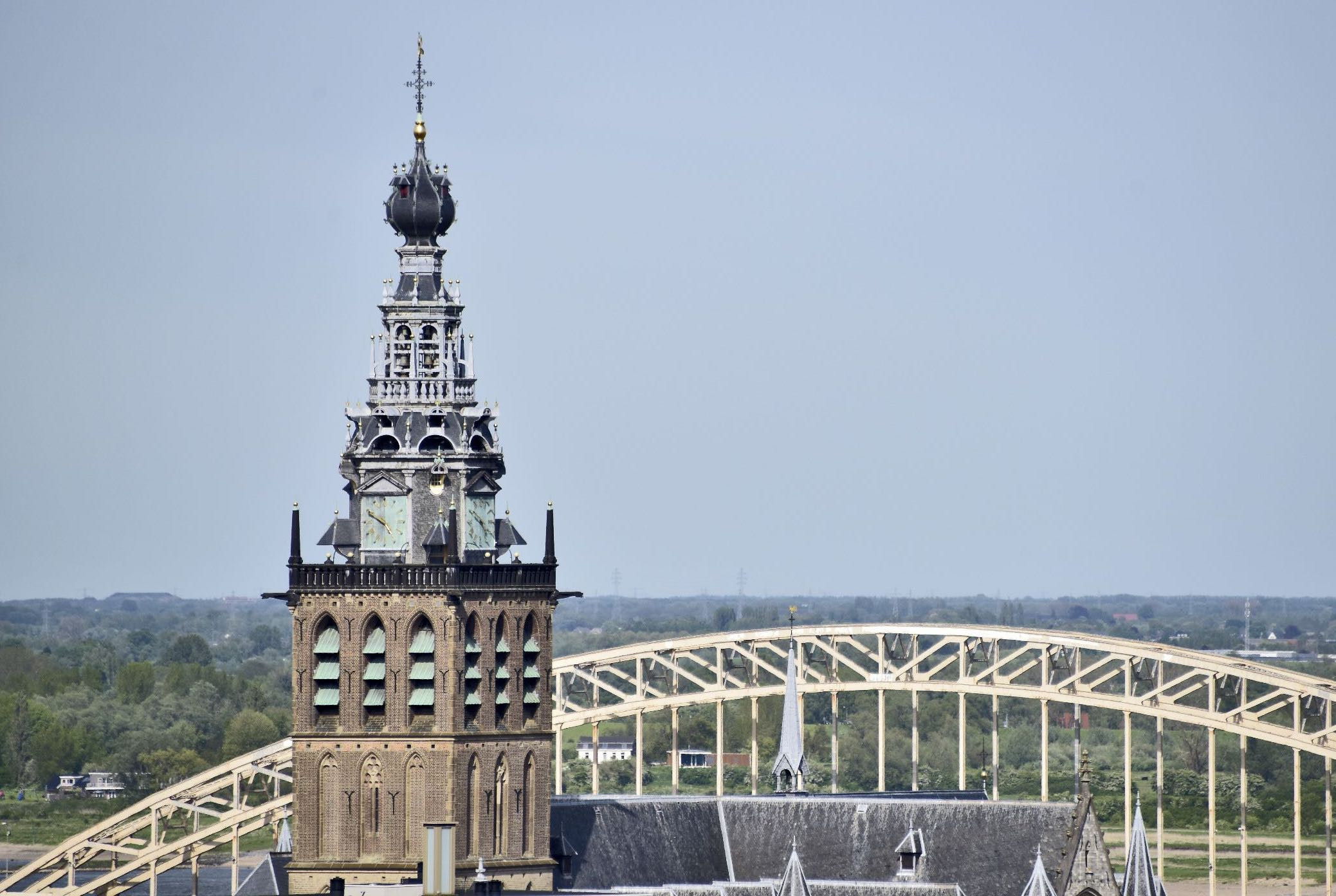 Stevenstoren met Waalbrug