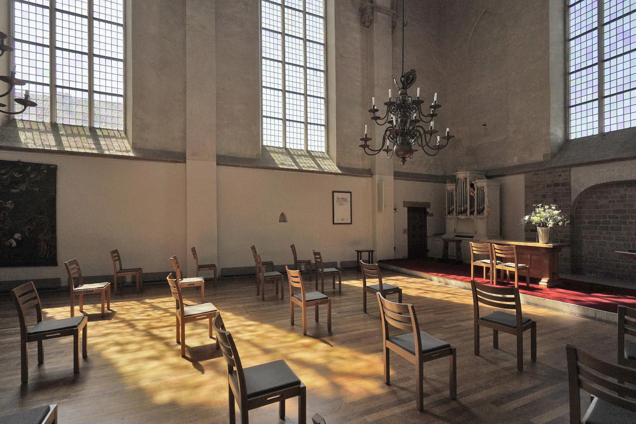 Zuiderkapel Stevenskerk met lichtinval